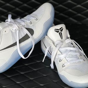 Nike Kobe 11 EM Low Fundamental